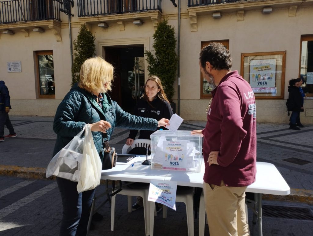 Mesa de votación de los presupuestos participativos de Xixona 2023